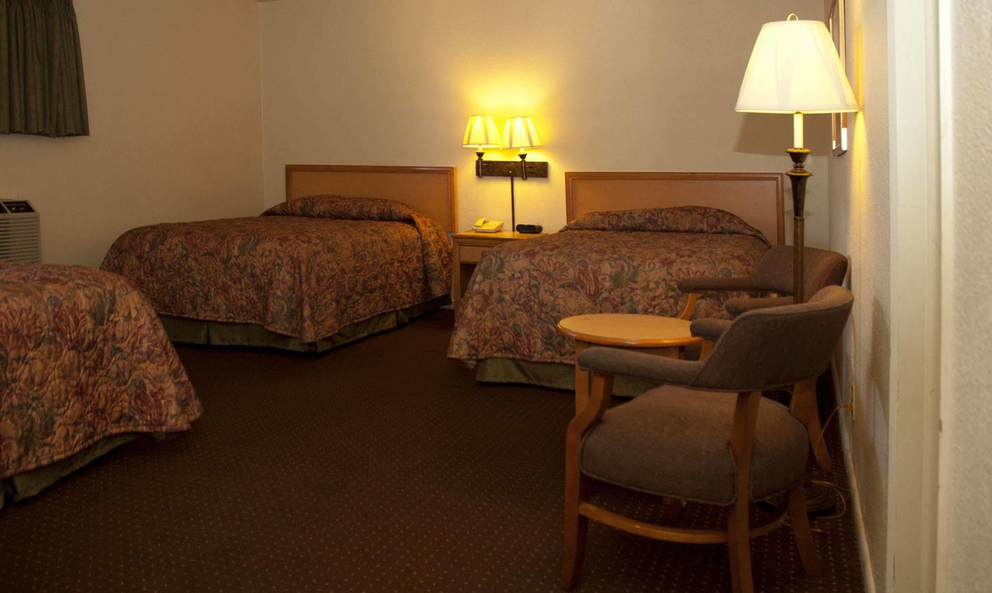 Great Bend Travelers Budget Inn المظهر الخارجي الصورة
